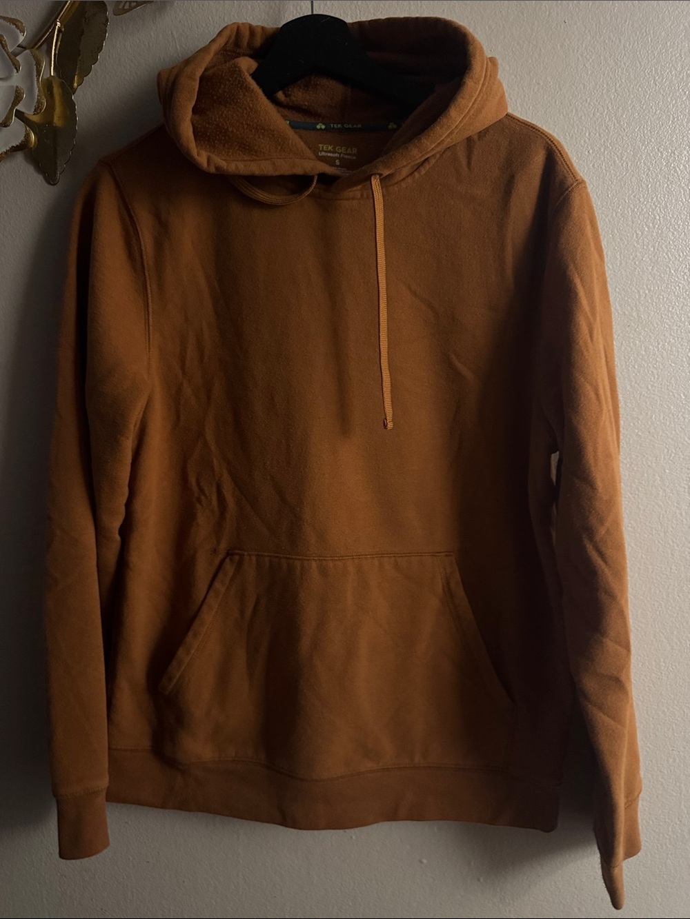 tek gear Men's Pullover Hoodie in Rust